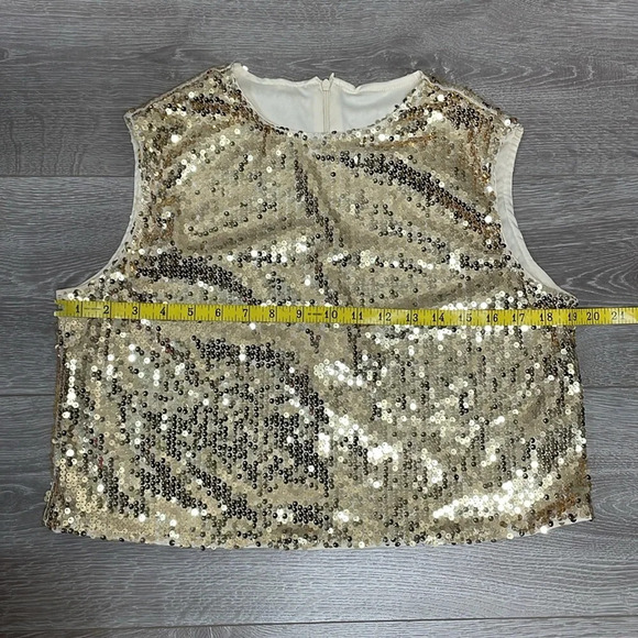 NWOT Shein Gold Sequin Sleeveless Top M - Picture 4 of 11